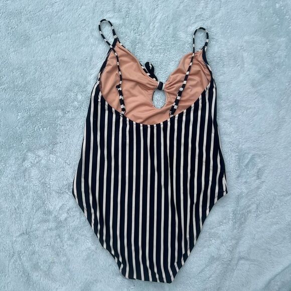 J Crew Tie-front one-piece swimsuit Medium - Picture 3 of 5